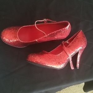 High heel shoe, red glitter, 9/10 adult